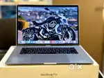 MacBook Pro 2020  15-inch  i7  16GB DDR4  256 SSD