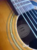 Yahama f280 semi acoustic