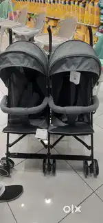 Twins babyhug stroller
