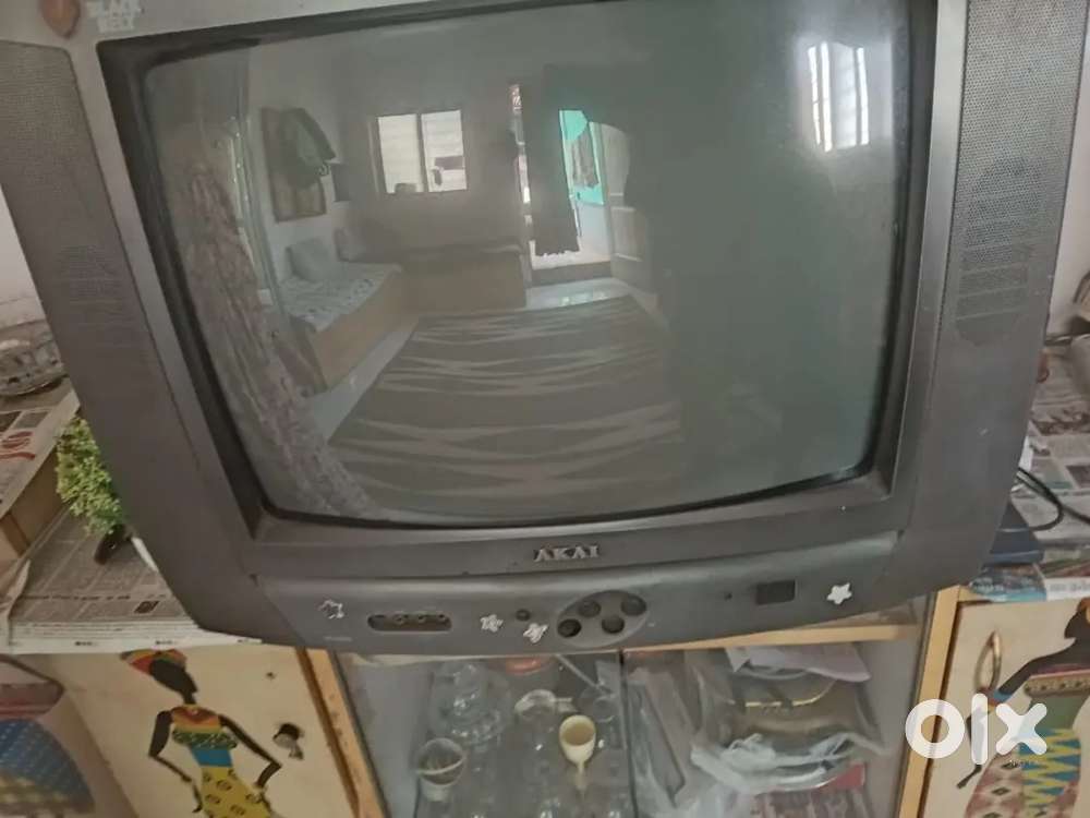 Old akai Good & running condition tv