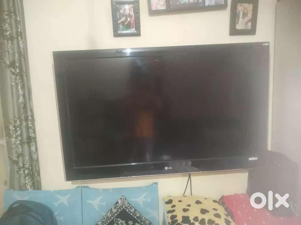 defective tv  for sell urgently ( not working conditions)