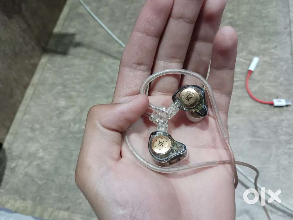 kz edx pro wired earphones with mic.