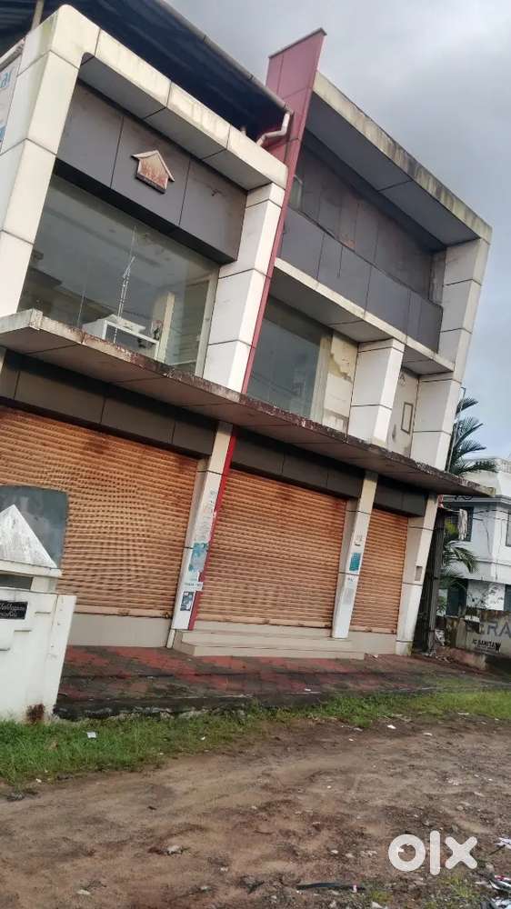For rent 500 square feet ground and first floor 500 one washroom