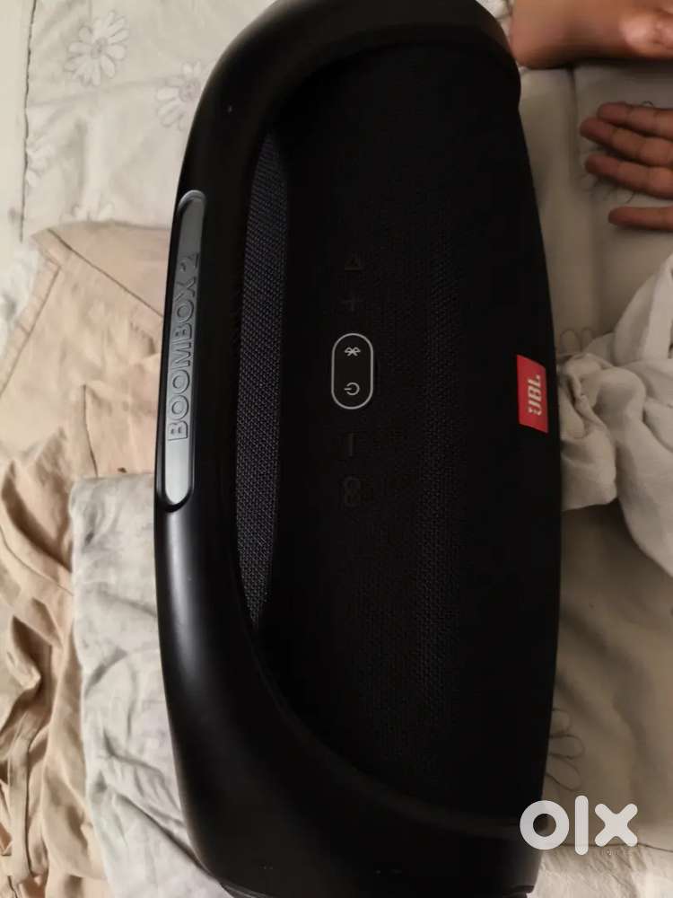 JbL boombox2