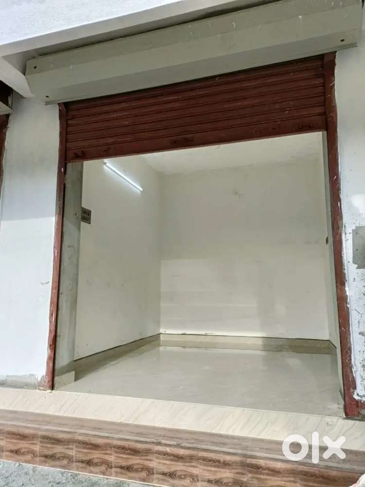 Shop for rent in adhananchery
