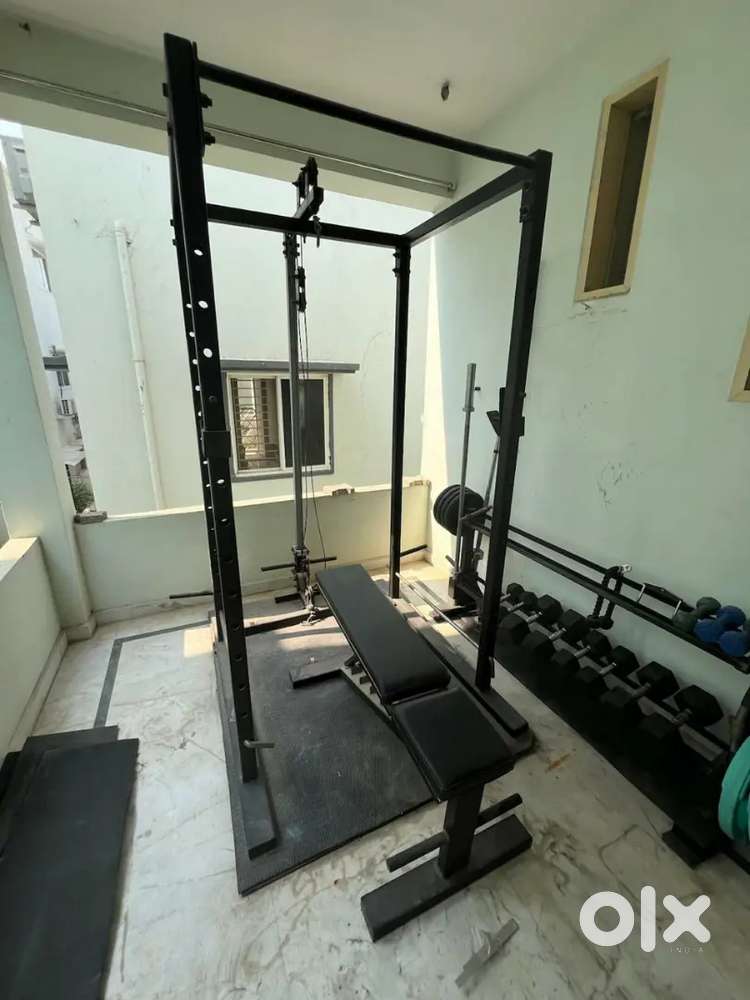 Gym power rack