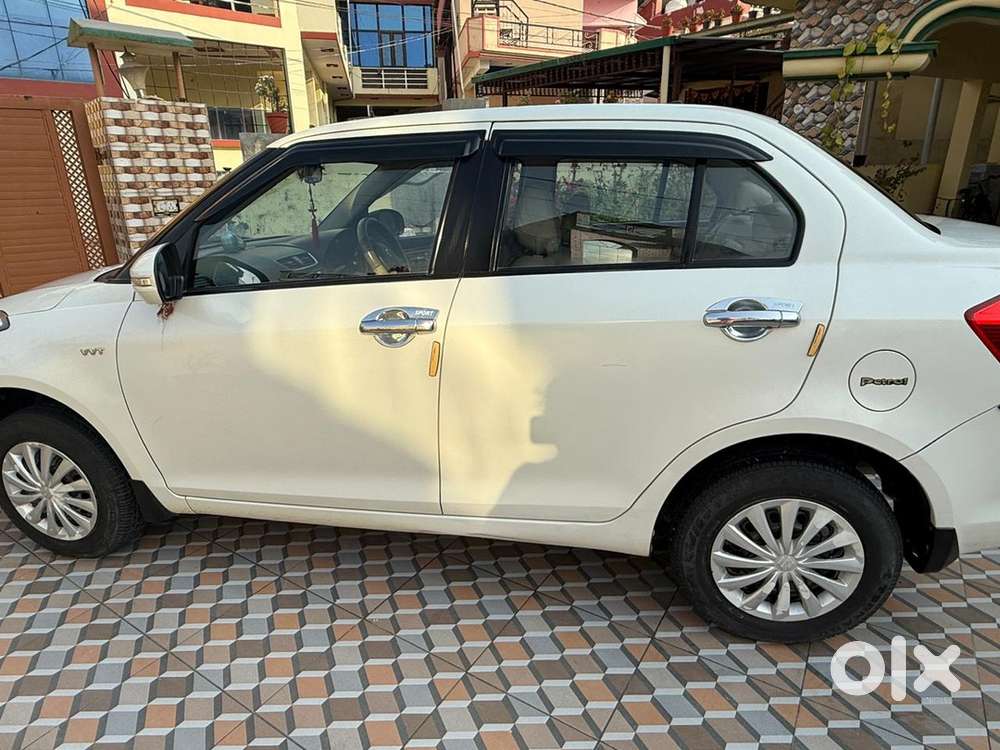 Maruti Suzuki Swift Dzire 2015 Petrol Well Maintained
