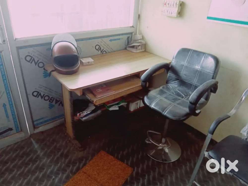 Bhargava GDA shopping complex, fully furnished shop first floor