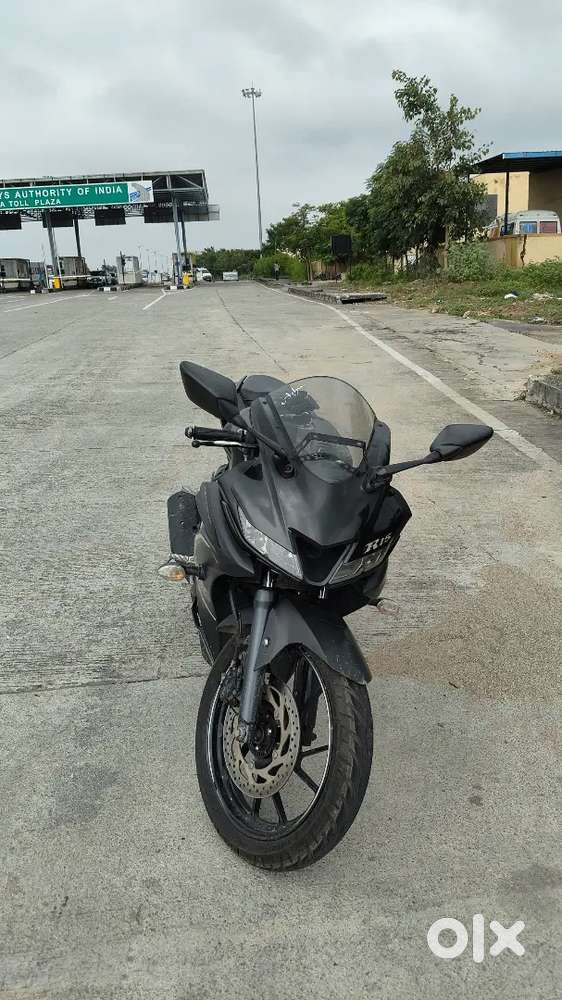 Yamaha R15 v3 version dark night version