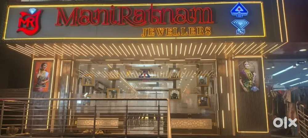 Jewellery shop salesman