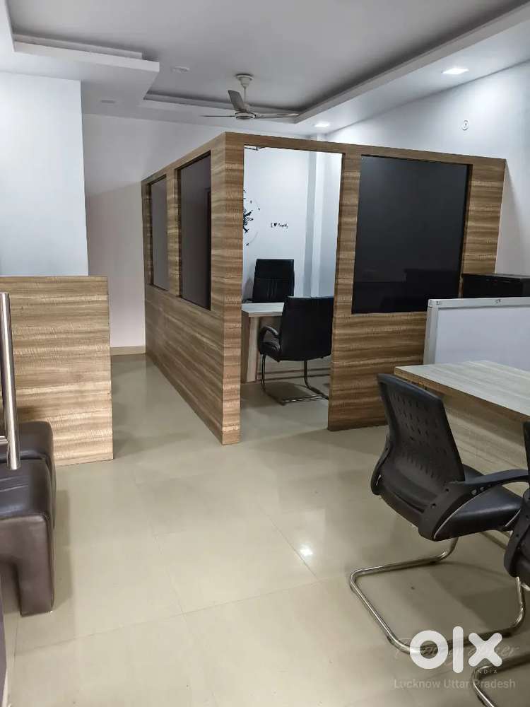 450 sqft office space for rent in vibhuti Khand gomti nagar