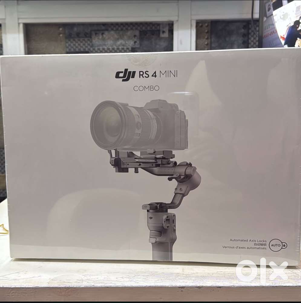 DJI RS 4 Mini Combo Kit