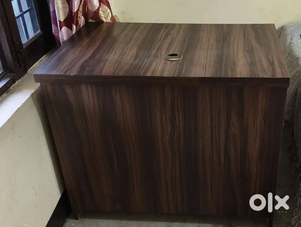 Newly Made Wooden Table for Office/Shop