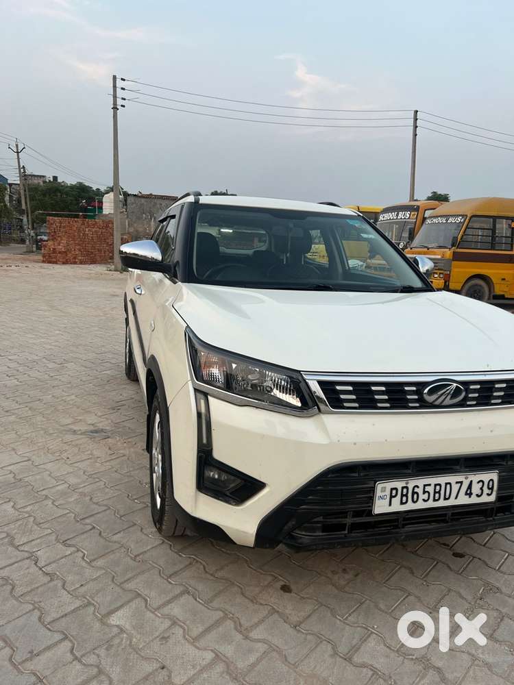 Mahindra XUV300 2022 Petrol 60000 Km Driven