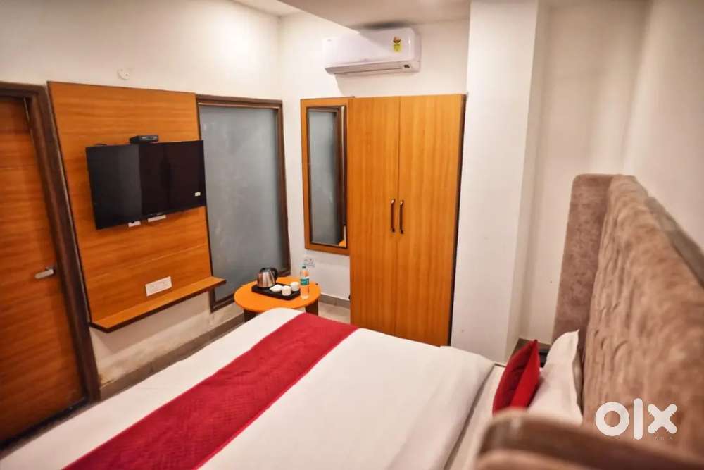 Receptionist , Housekeeper, Waiter