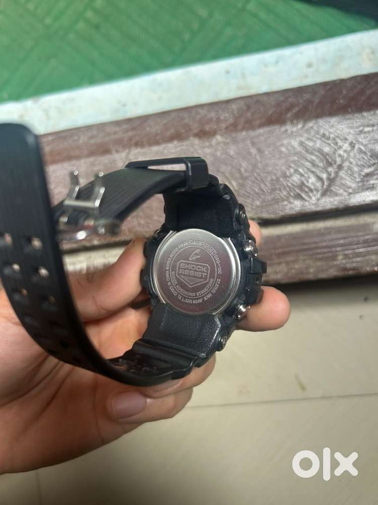 Up for sale is my shock mud-resistant watch in pristine.