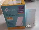 Dlink wifi extender AC750 for sale