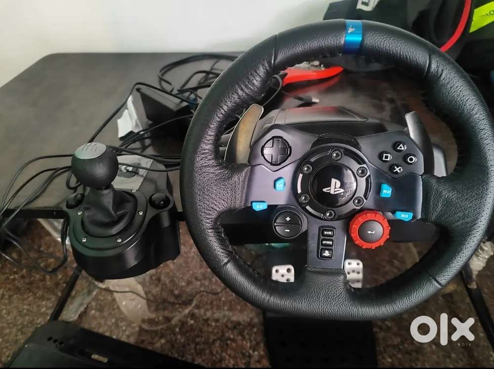 Logitech g29 steering wheel in mint condition