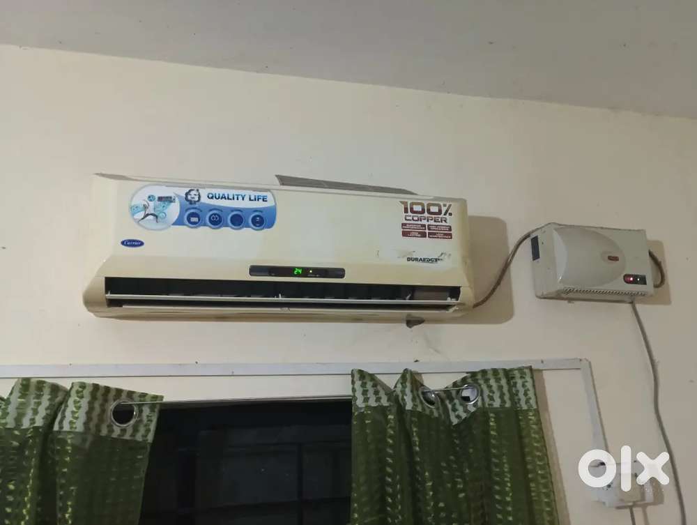 Carrier 1 ton AC  good condition