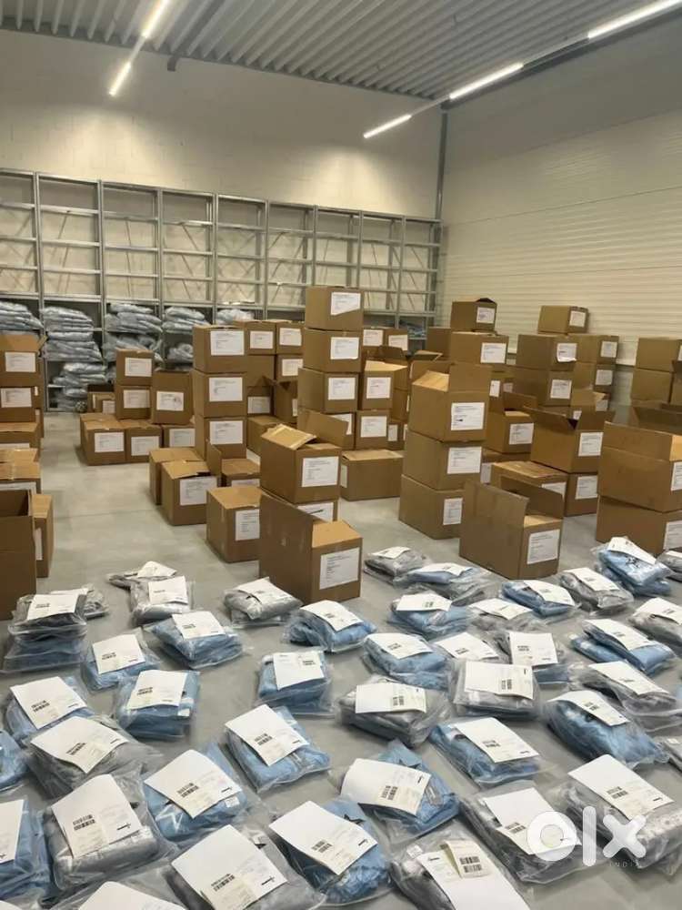 Candidates hiring for warehouse job