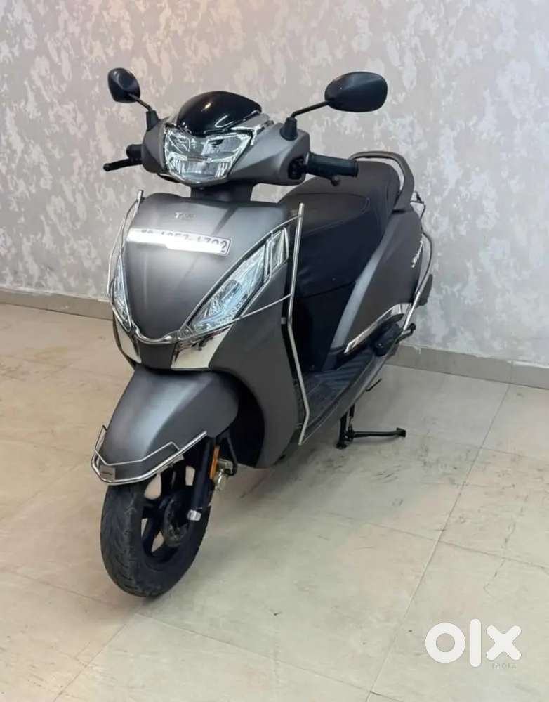 Jupiter 125 - 2022- Metallic Grey