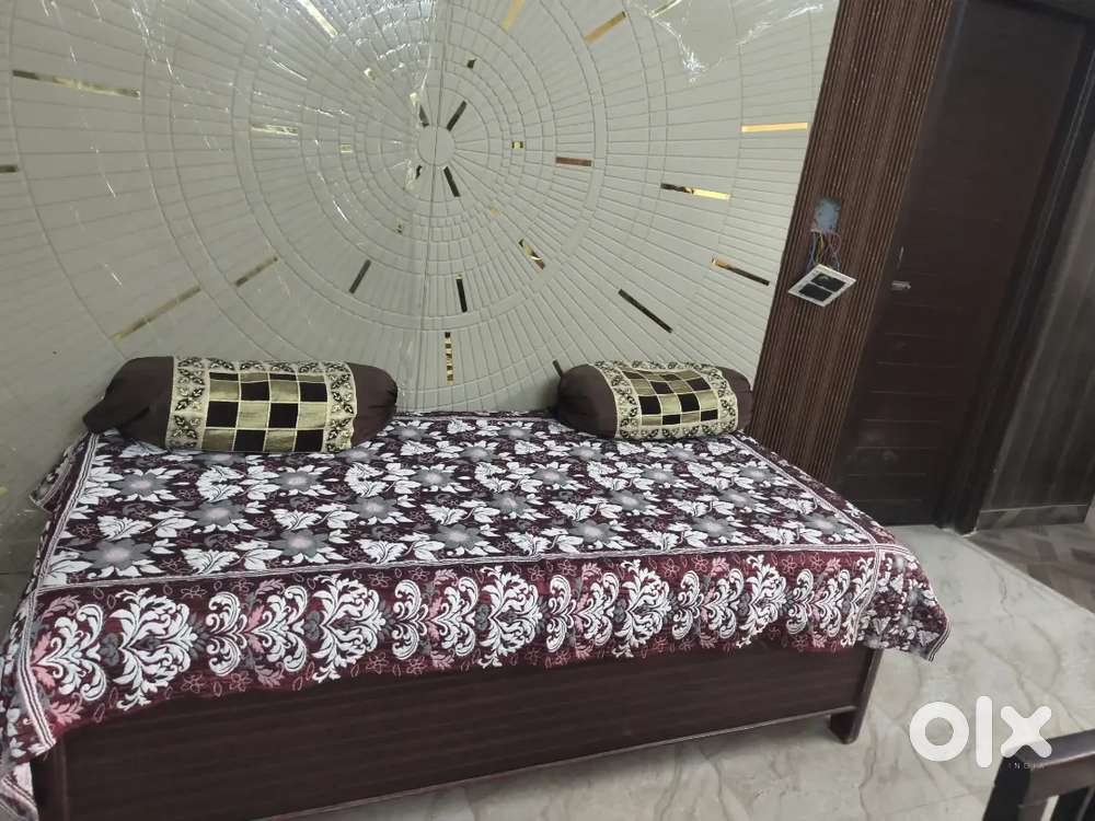 Furniture diwan bed