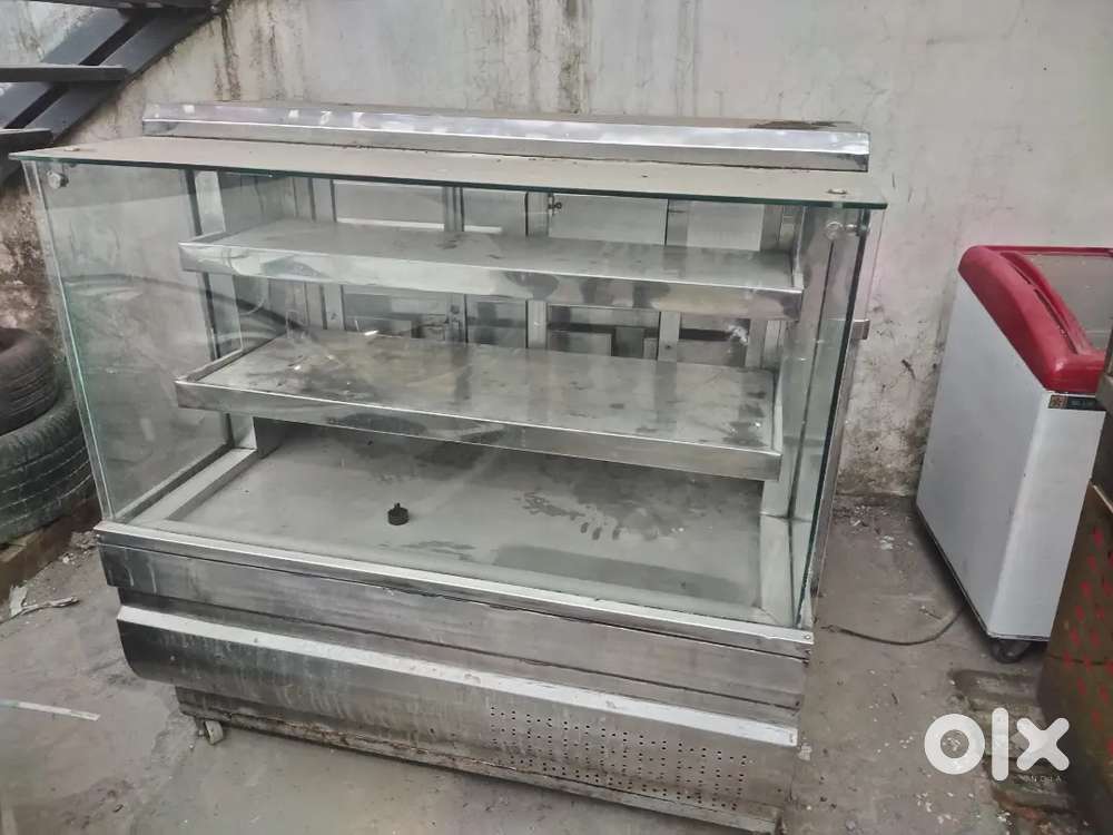 4feet display counter for bakery use