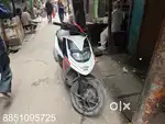 Selling my scooty aprilia sr150