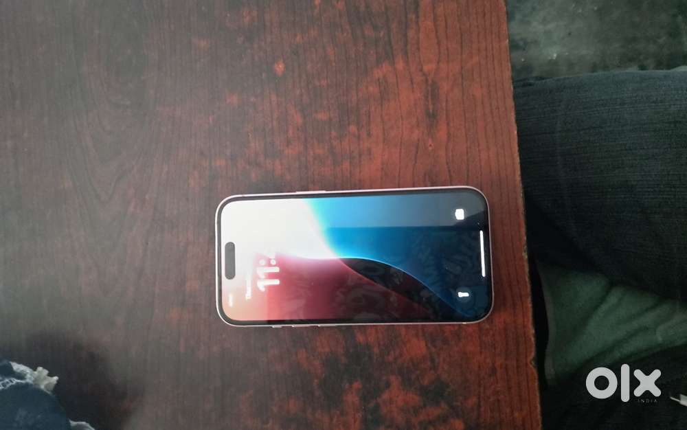 Iphone 15 128gb no box only bill and cable available