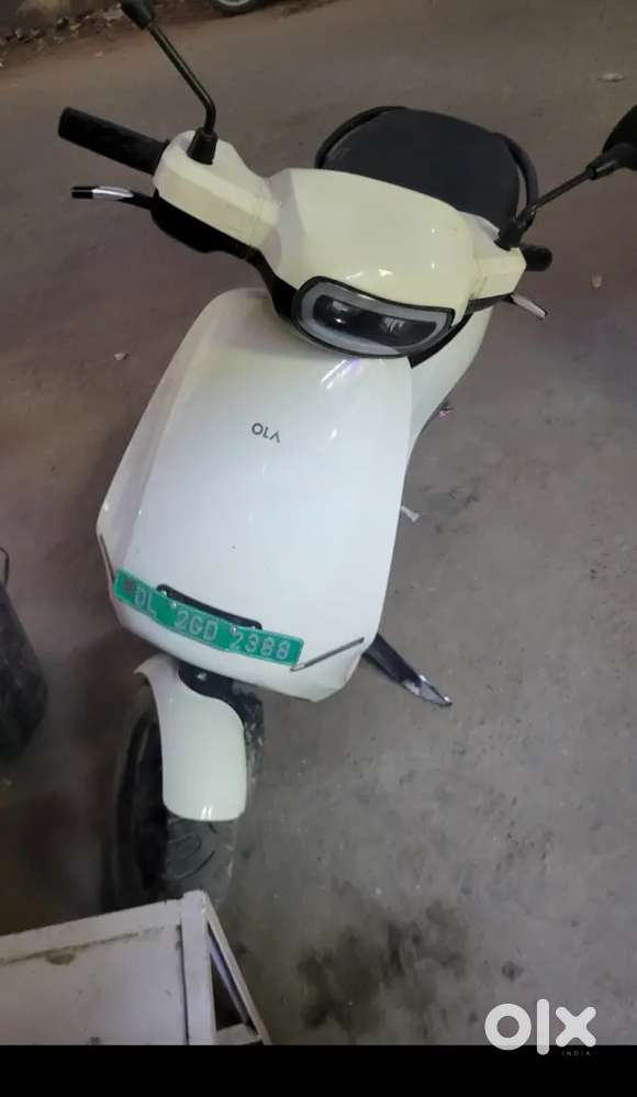 Selling my ola S1 pro with 5 year warranty with  0dept 1st party ins.