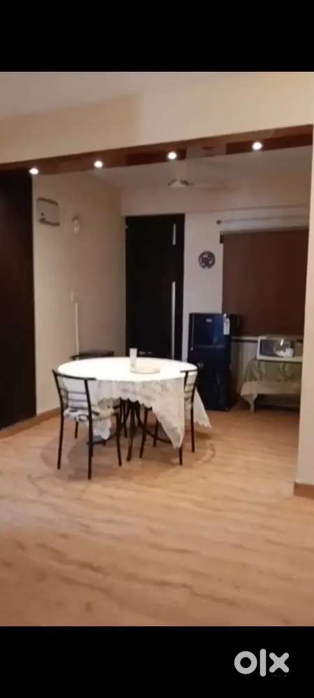 2BHK fully furnished luxury flat in the posh Patliputra Colony