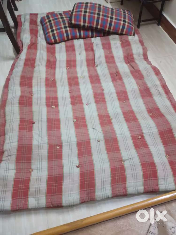 I want to sell dubble bed mattress gadda set with 2 pillow