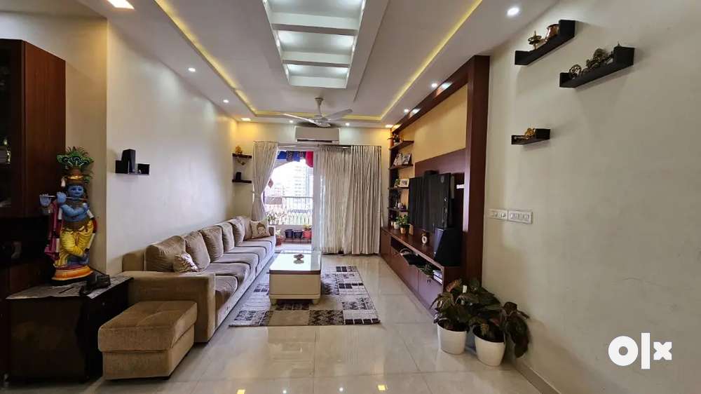 PANAMPILLYNAGAR 3 BHK FURNISHED FLAT FOR SALE