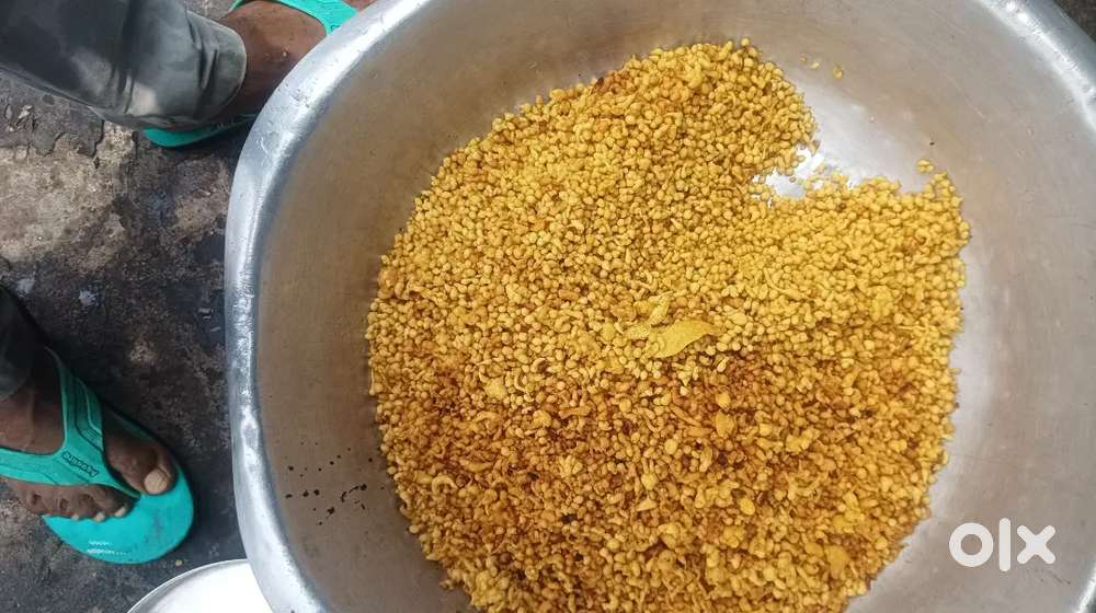 आवश्यकता है 1कुक 2हेल्पर की aashapurnaa गर्ल्स हॉस्टल में