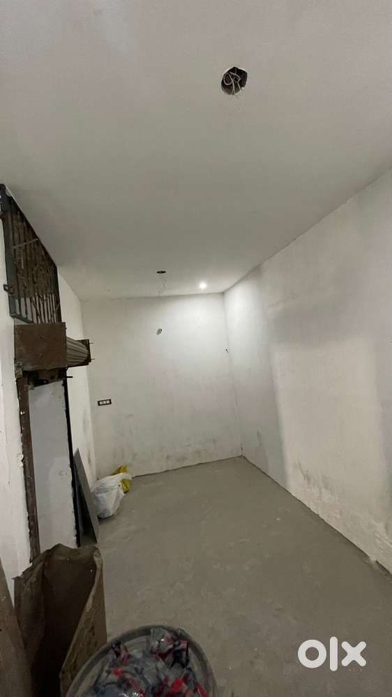 Shop /Hall for Rent near RG inter college chippi tank Road Meerut