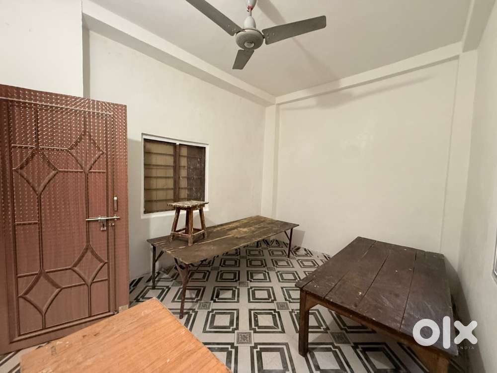 2 rooms available with attached kitchen and washroom