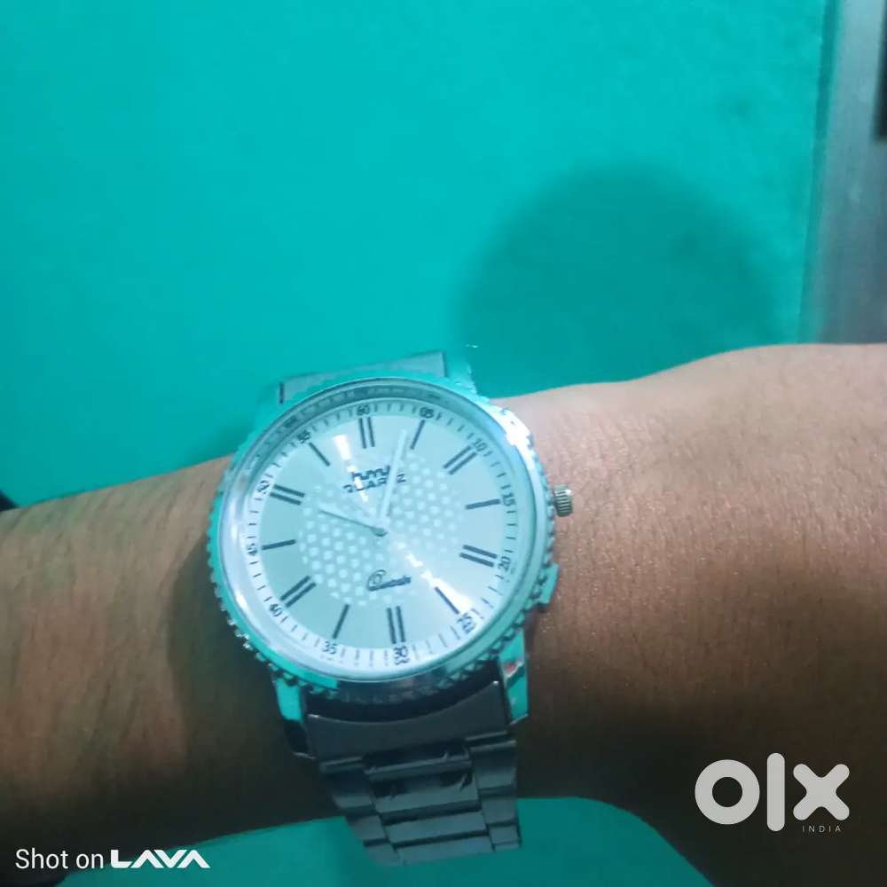 Premium Silver Stainless Steel Quartz Watch Perfect Condition  ₹1000