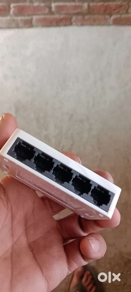 Tenda lane switch 5 port (400) only