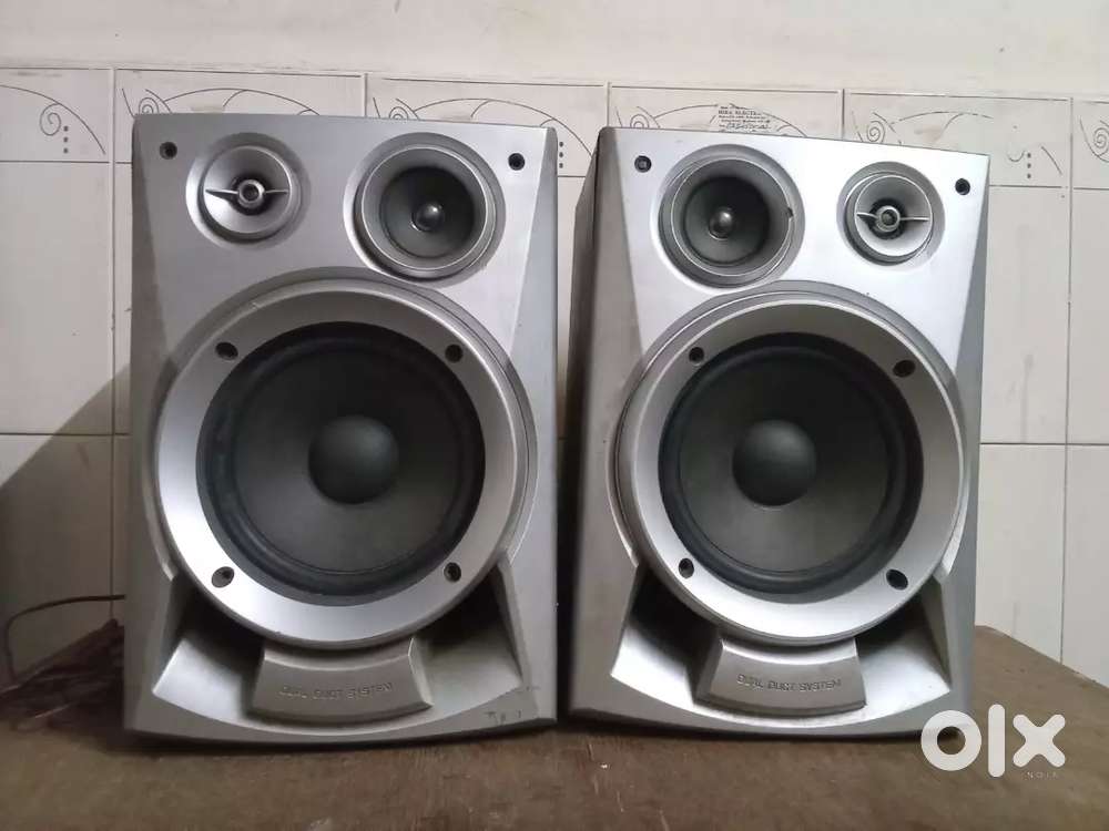 JVC  3way 6 oms 6 inch speaker