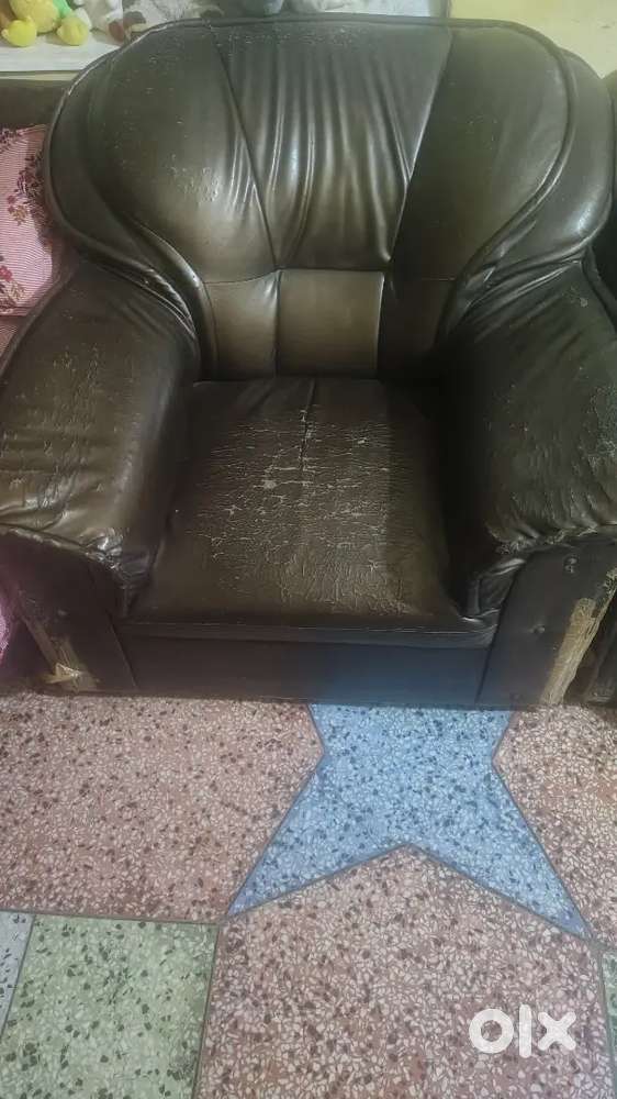 Want to sell sofa