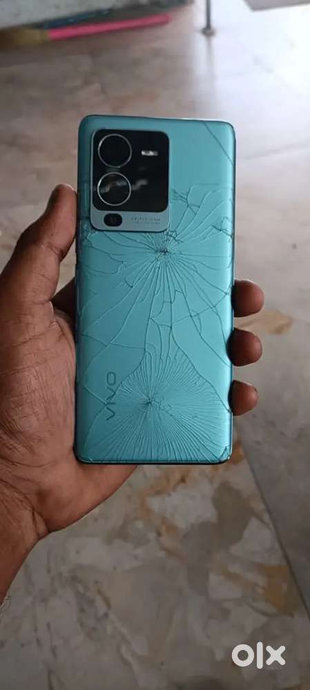 Vivo v 25pro 12.256 1 yar us