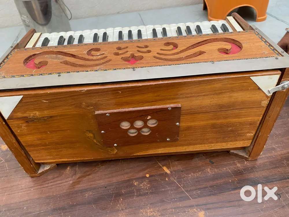 Harmonium Rs 6500