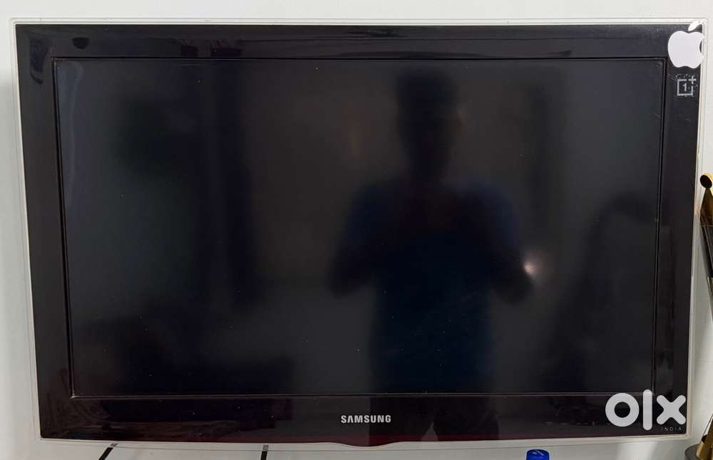 SAMSUNG LCD TV 32INCH
