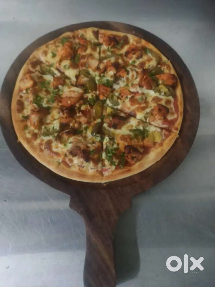 urgently need pizza cook or helper