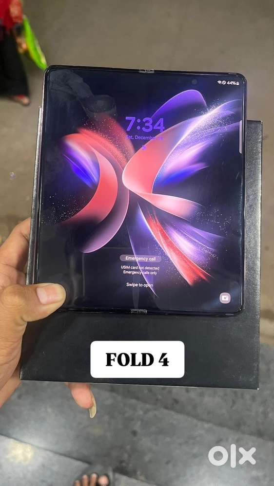 Sam Fold 4  512GB  Purple Colour
