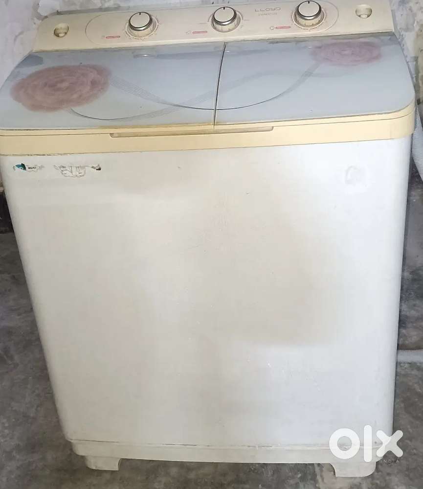 Lloyd Washing Machine