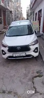 Good driver chahiye jo travels me gadi chala sake