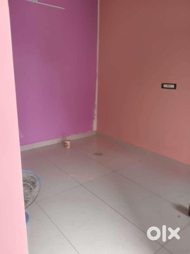 Room for rent in ariyankuppam advance 30000