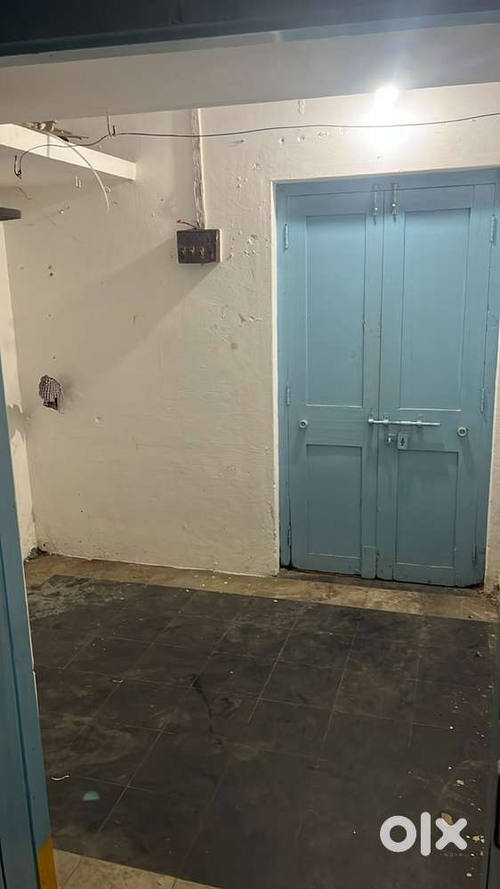 House for rent in prime location beside besant road commercial area