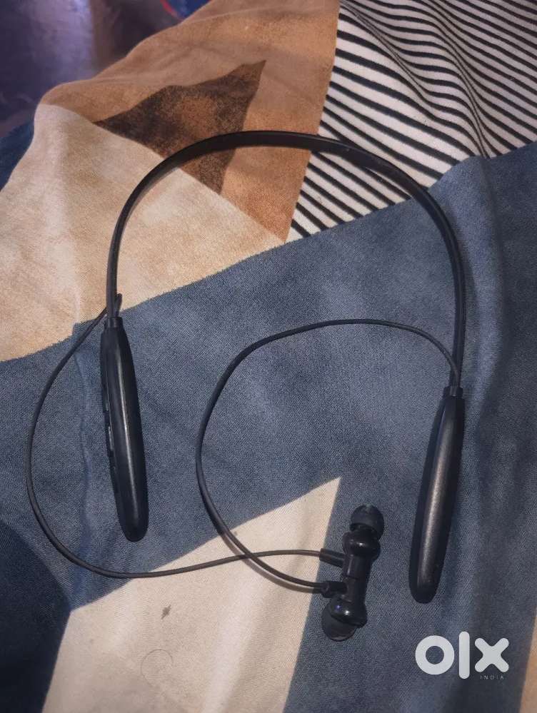HEADPHONES
